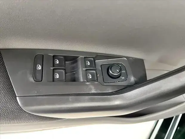 Volkswagen POLO 1.0 MPI TOTAL FLEX MANUAL