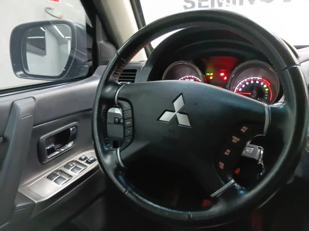 galeria PAJERO FULL