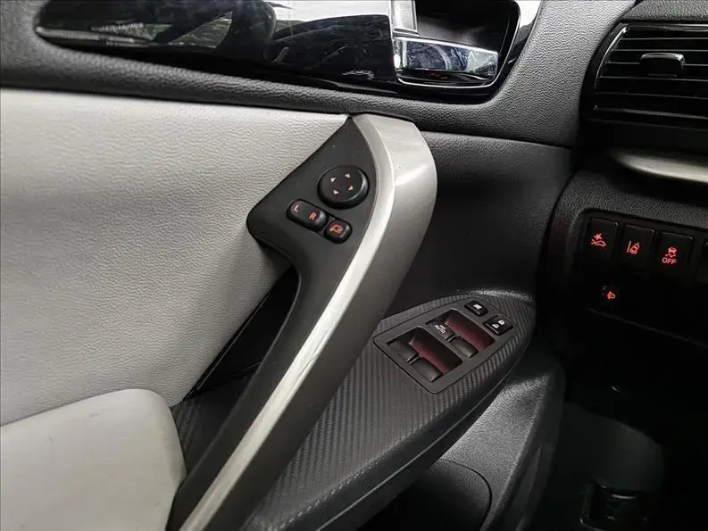 galeria ECLIPSE CROSS