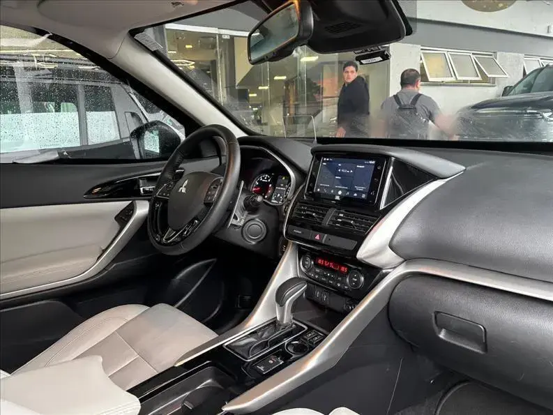 galeria ECLIPSE CROSS