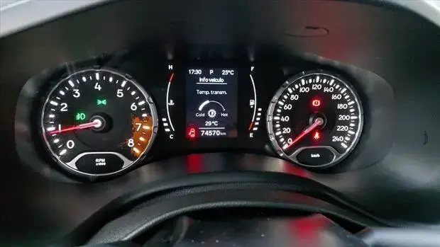 Jeep RENEGADE 1.8 16V FLEX LONGITUDE 4P AUTOMÁTICO