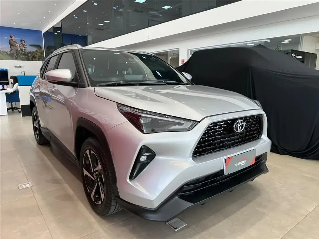 galeria YARIS CROSS