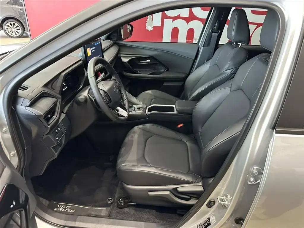 galeria YARIS CROSS