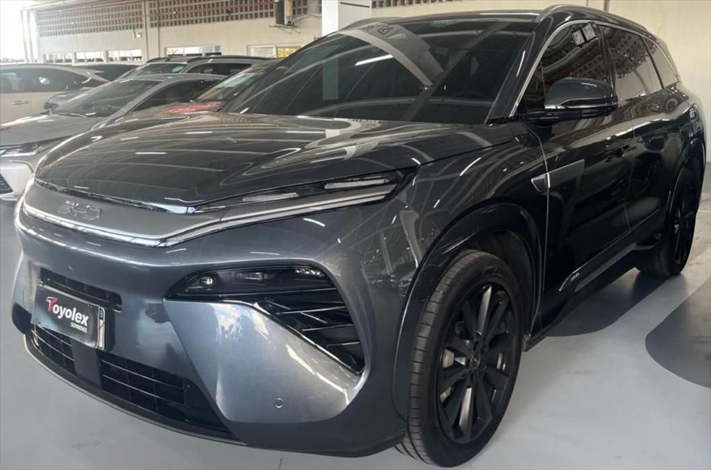 Byd ATTO 8