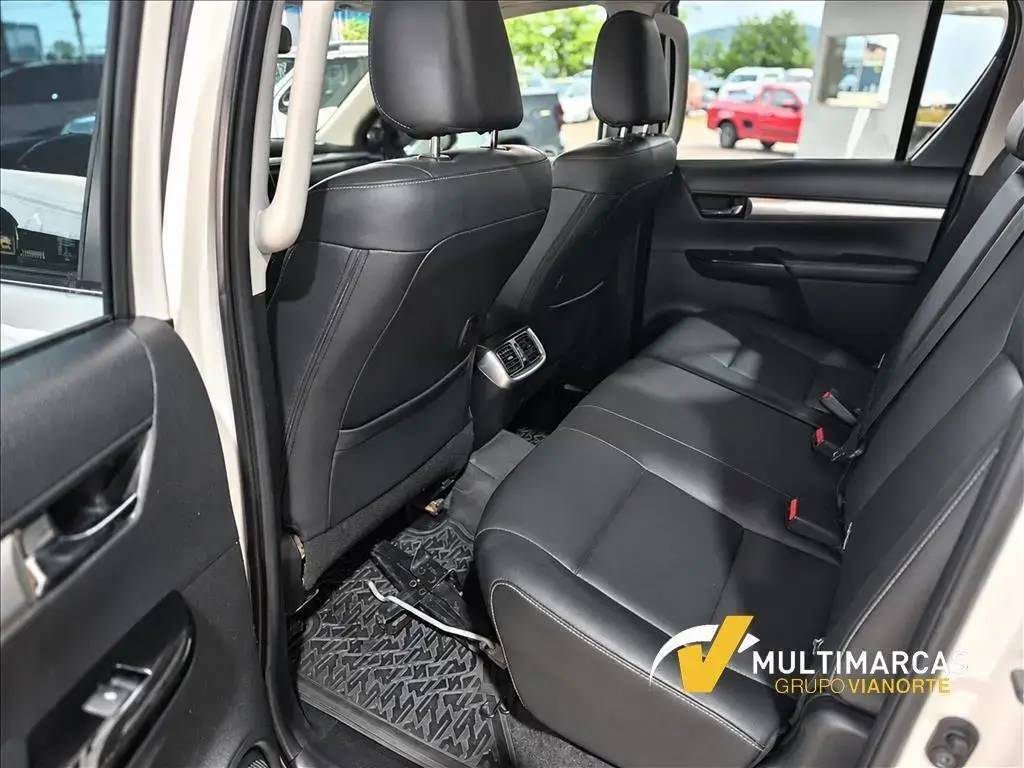 galeria HILUX