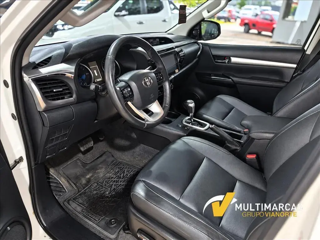 galeria HILUX