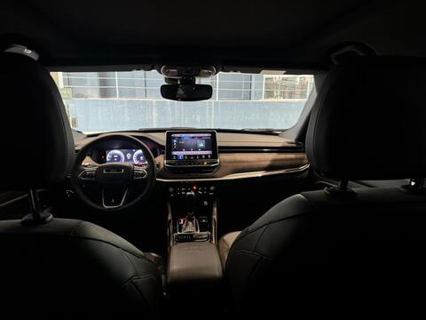 Jeep COMMANDER