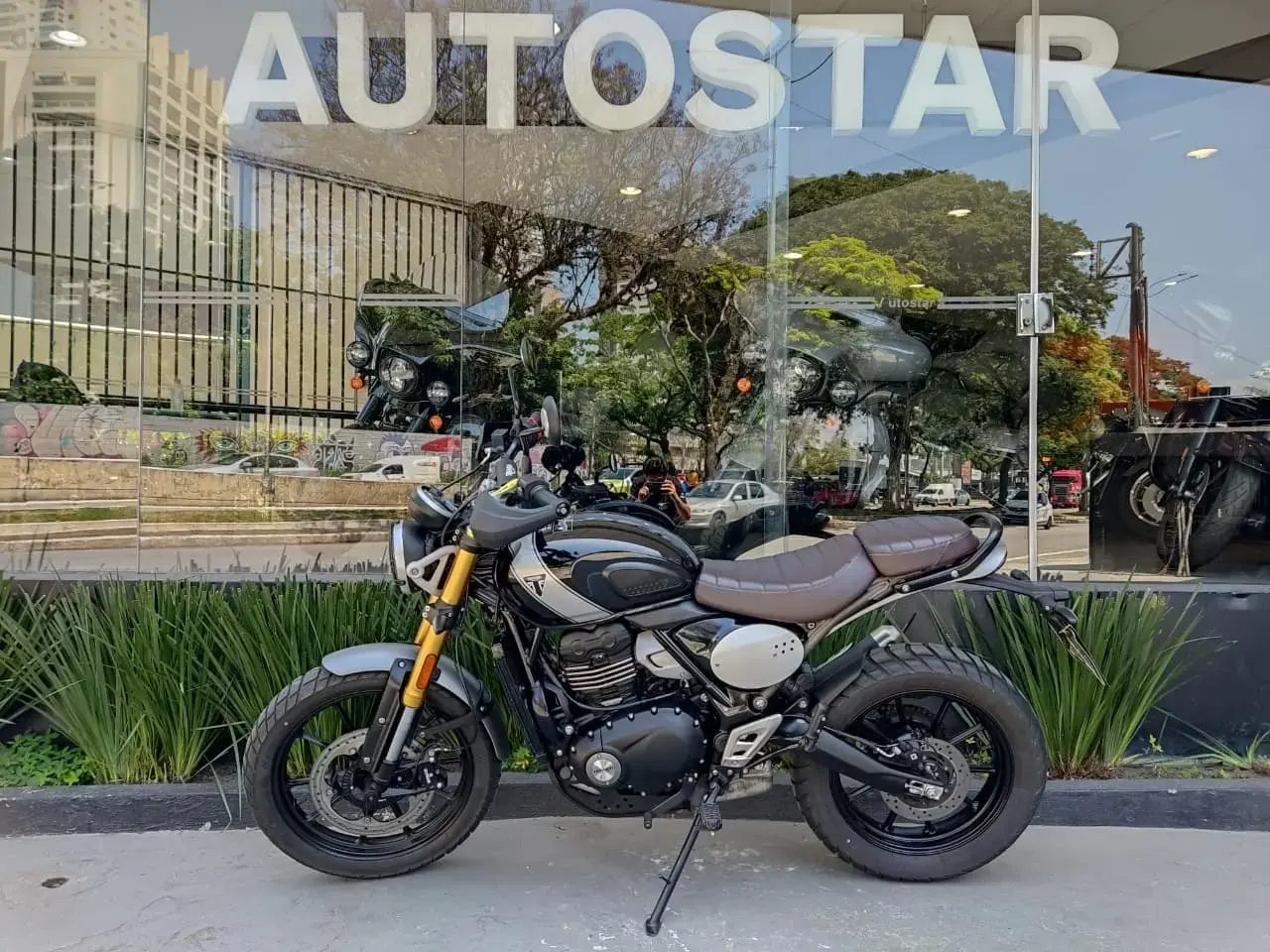 galeria Scrambler 400 X