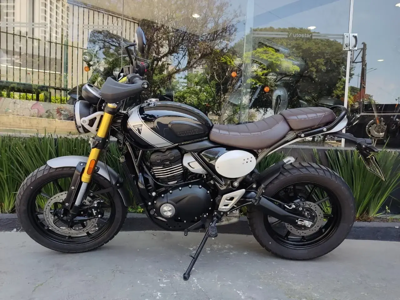 galeria Scrambler 400 X