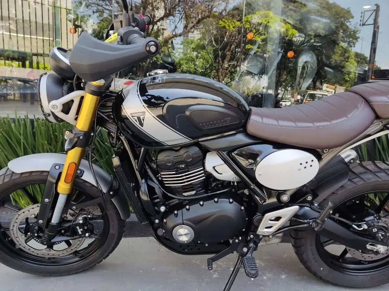 galeria Scrambler 400 X