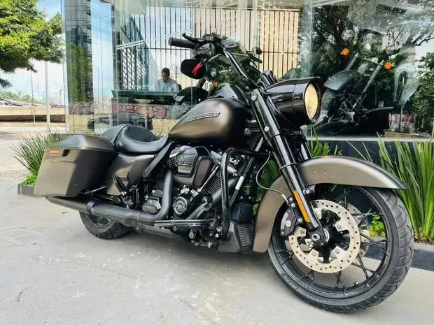 Harley Davidson Road King Special FLHRXS ROAD KING SPECIAL FLHRXS