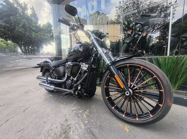Harley Davidson Breakout FXBR