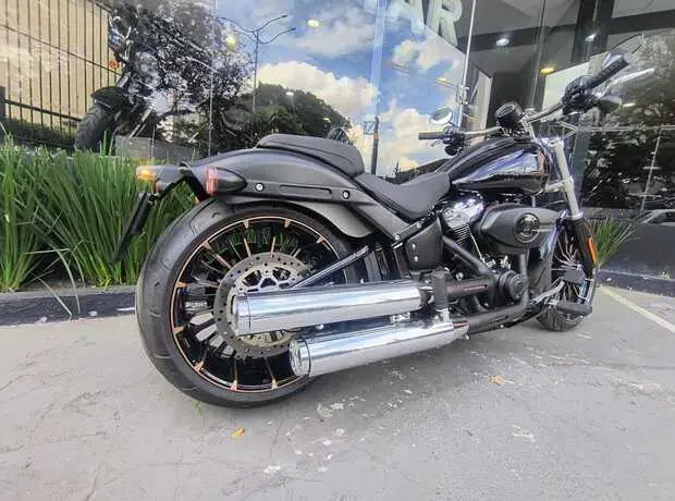 Harley Davidson Breakout FXBR