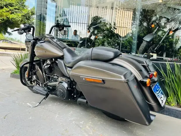 Harley Davidson Road King Special FLHRXS ROAD KING SPECIAL FLHRXS