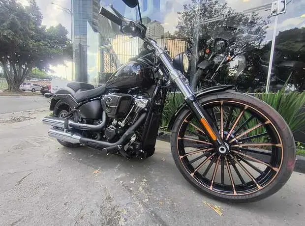 Harley Davidson Breakout FXBR