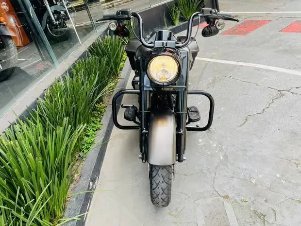 Harley Davidson Road King Special FLHRXS ROAD KING SPECIAL FLHRXS