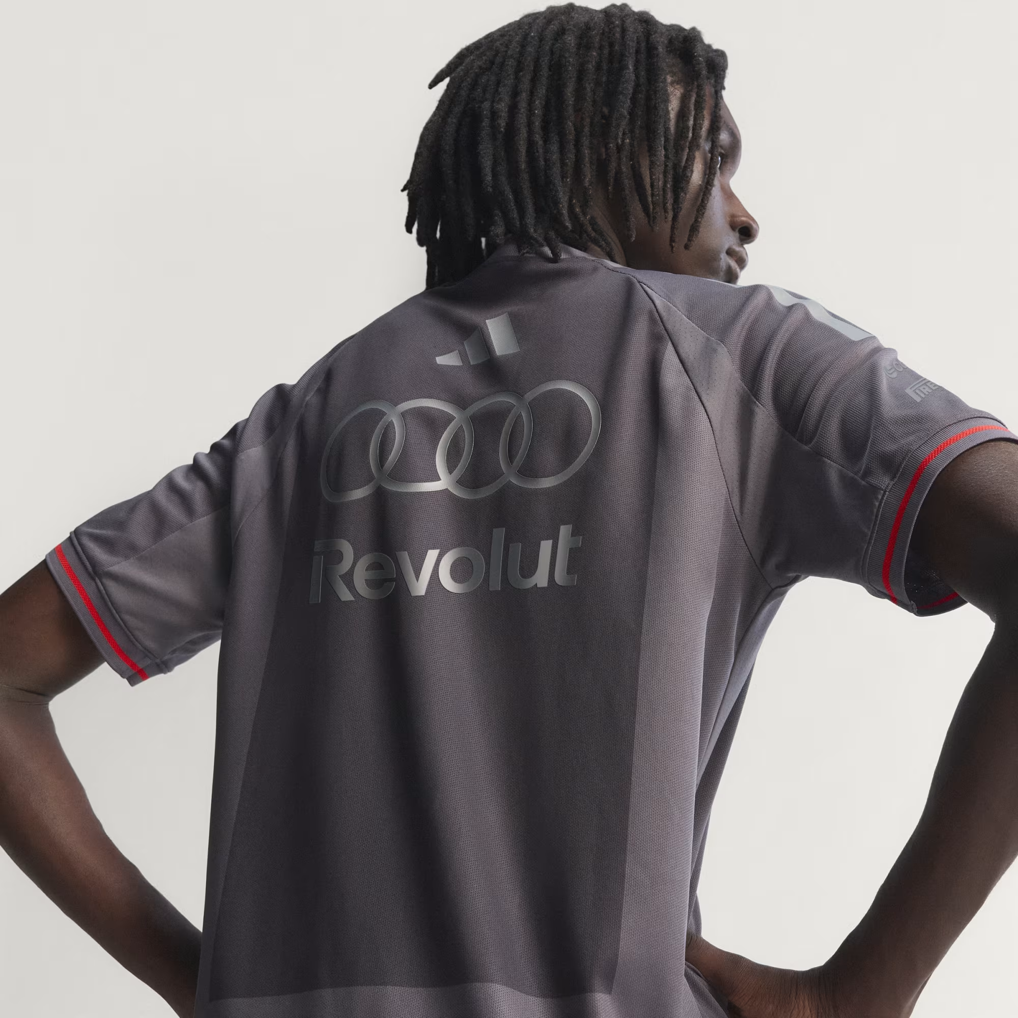 galeria CAMISETA OFICIAL AUDI REVOLUT F1 TEAM - PILOTO