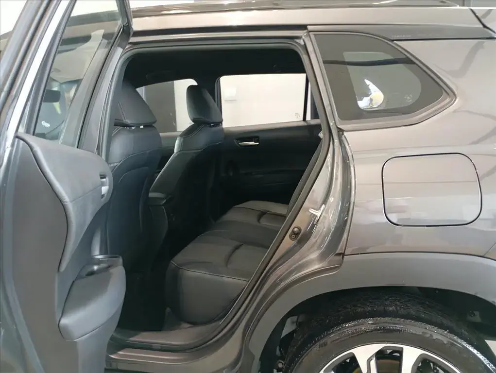 galeria COROLLA CROSS