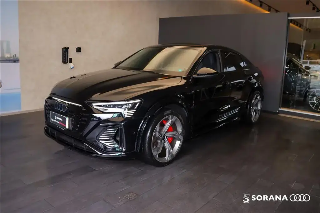 galeria SQ8 E-TRON
