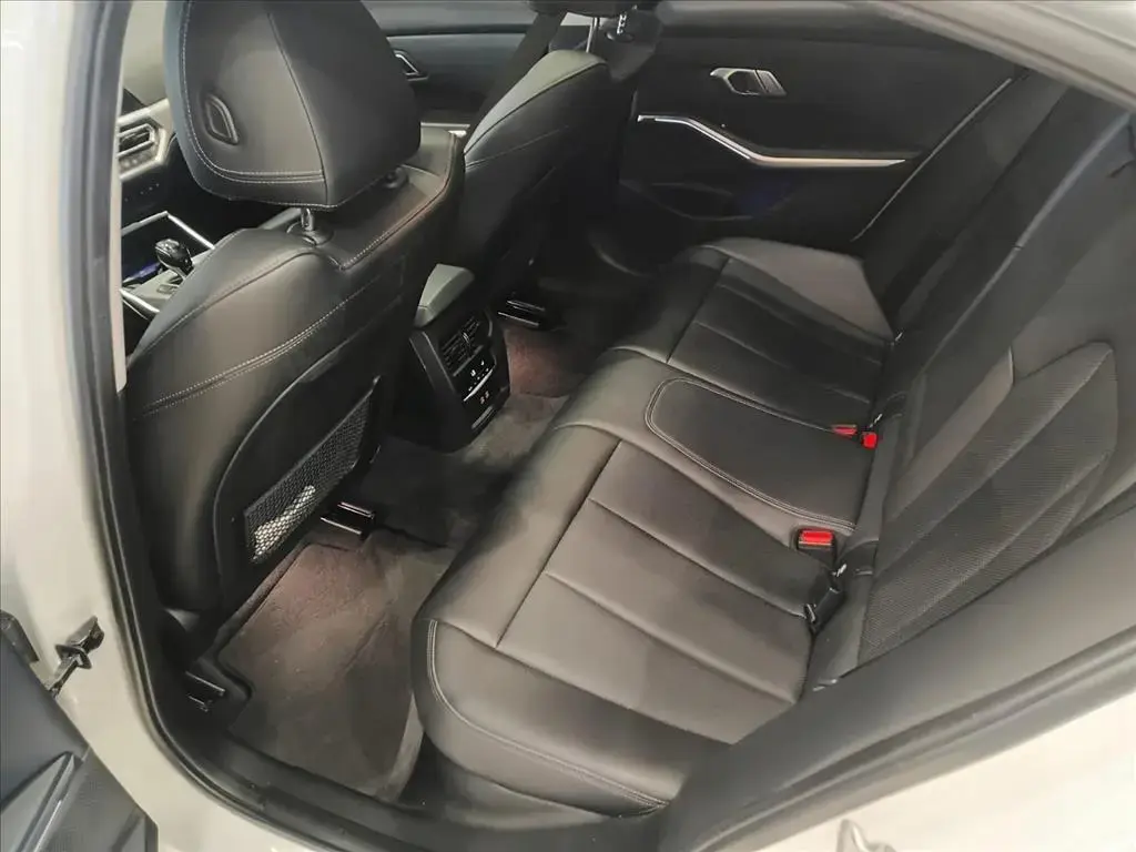 galeria 320i