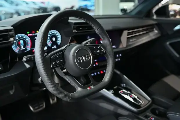 Audi A3 Sedan Performance 2.0 TFSI S-tronic