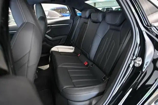 Audi A3 Sedan Performance 2.0 TFSI S-tronic