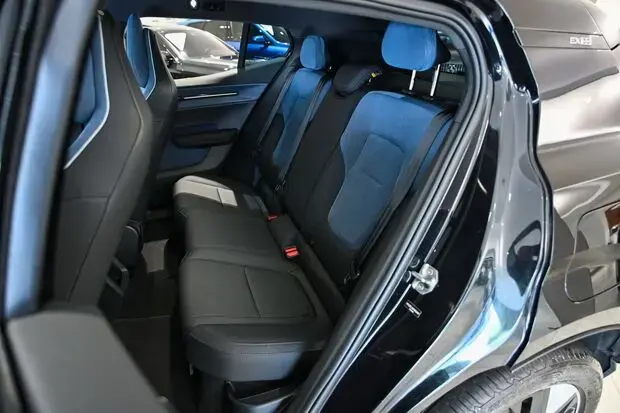 Volvo EX30 Core E60