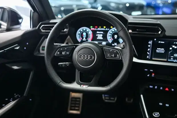 Audi A3 Sedan Performance 2.0 TFSI S-tronic
