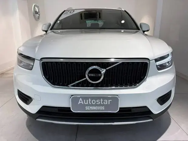 Volvo XC40 2.0 T4 Momentum FWD