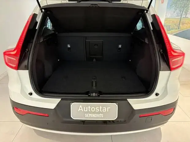 Volvo XC40 2.0 T4 Momentum FWD