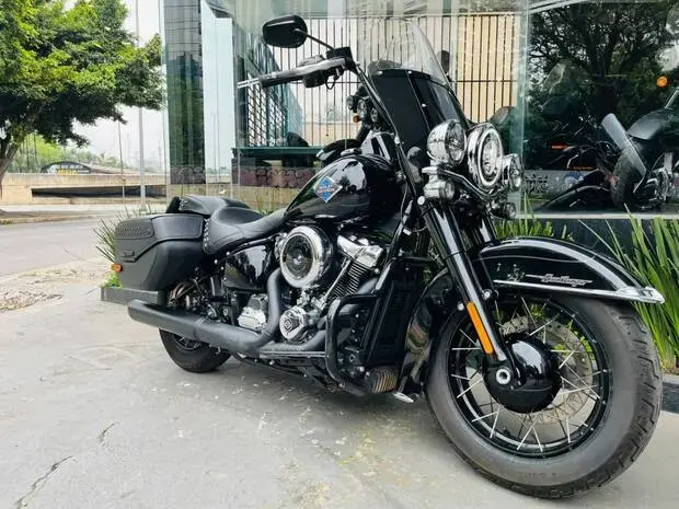 Harley Davidson Heritage Classic FLHC/FLHCS