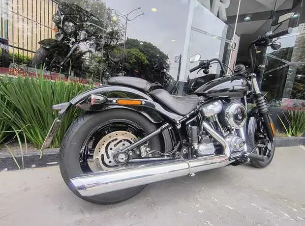 Harley Davidson Street Bob FXBB