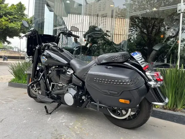 Harley Davidson Heritage Classic FLHC/FLHCS