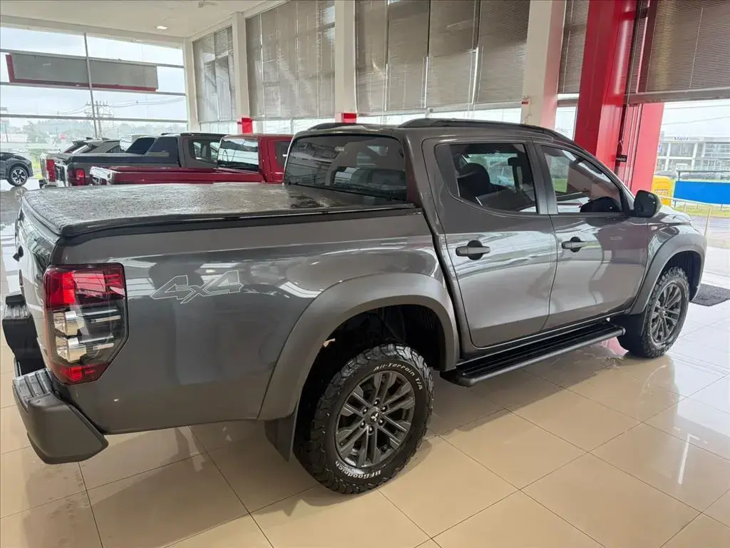 galeria L200 TRITON