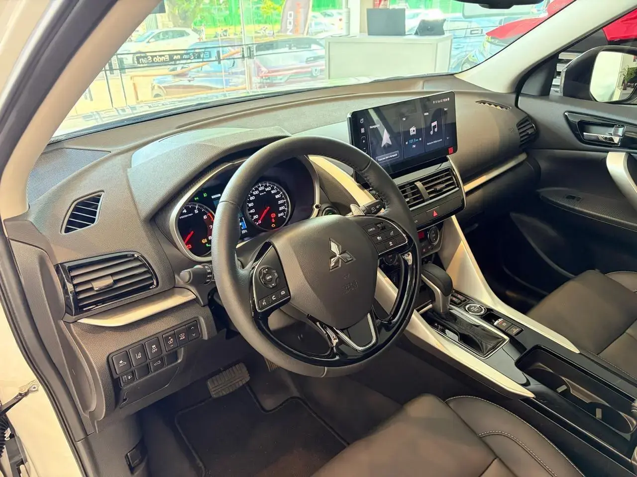 galeria ECLIPSE CROSS