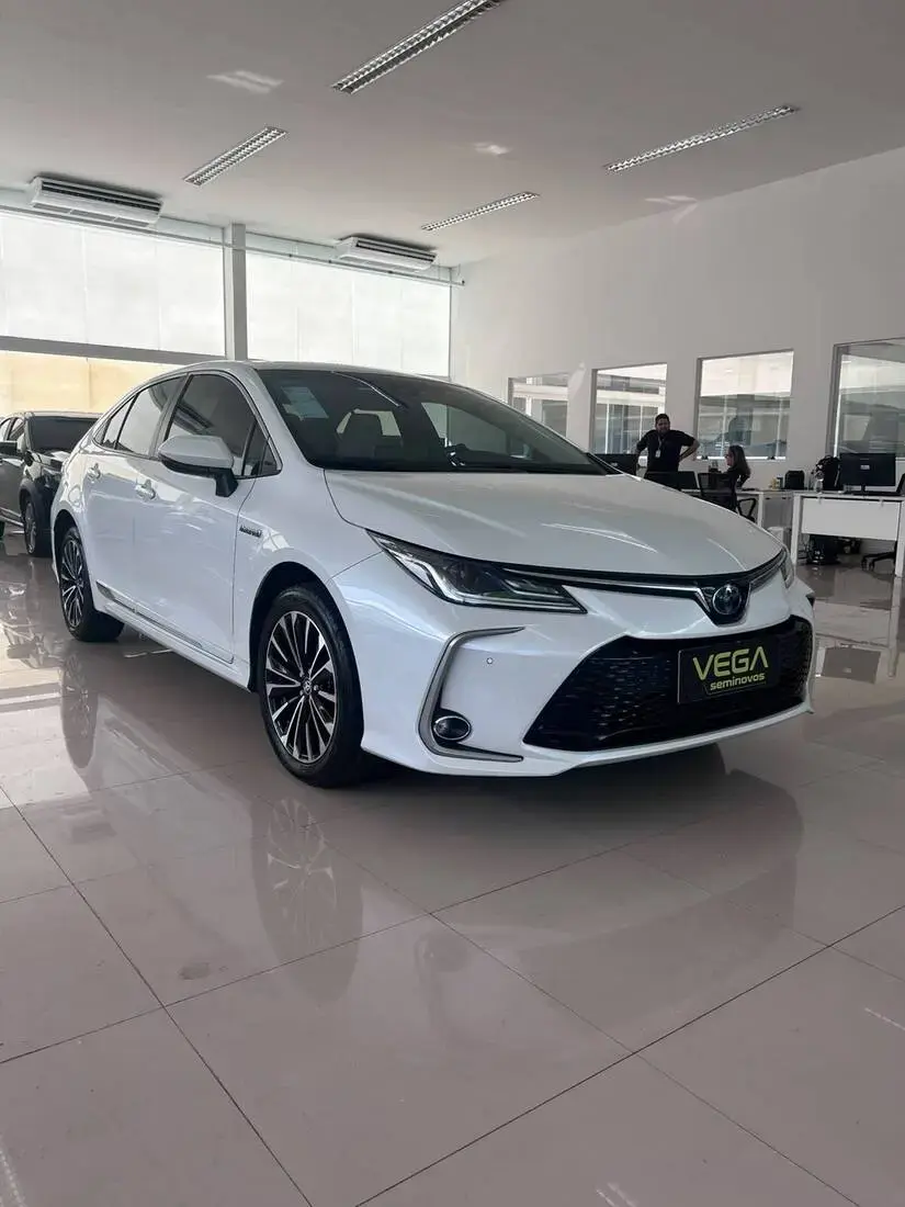 galeria COROLLA HYBRID ALTIS PREMIUM