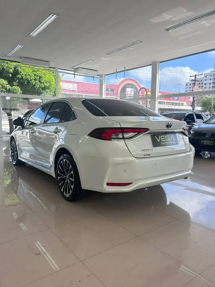 galeria COROLLA HYBRID ALTIS PREMIUM