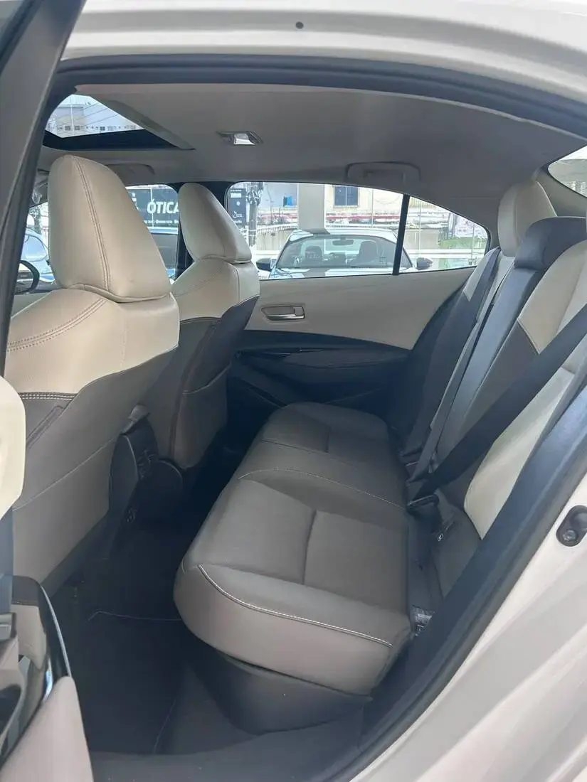 galeria COROLLA HYBRID ALTIS PREMIUM