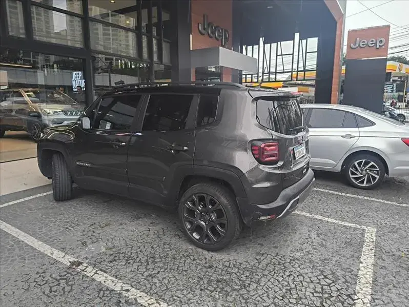 galeria RENEGADE