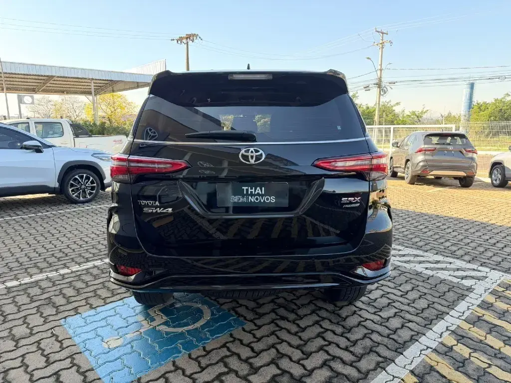 galeria HILUX SW4