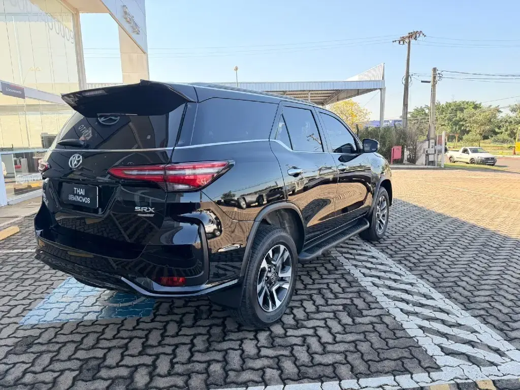 galeria HILUX SW4