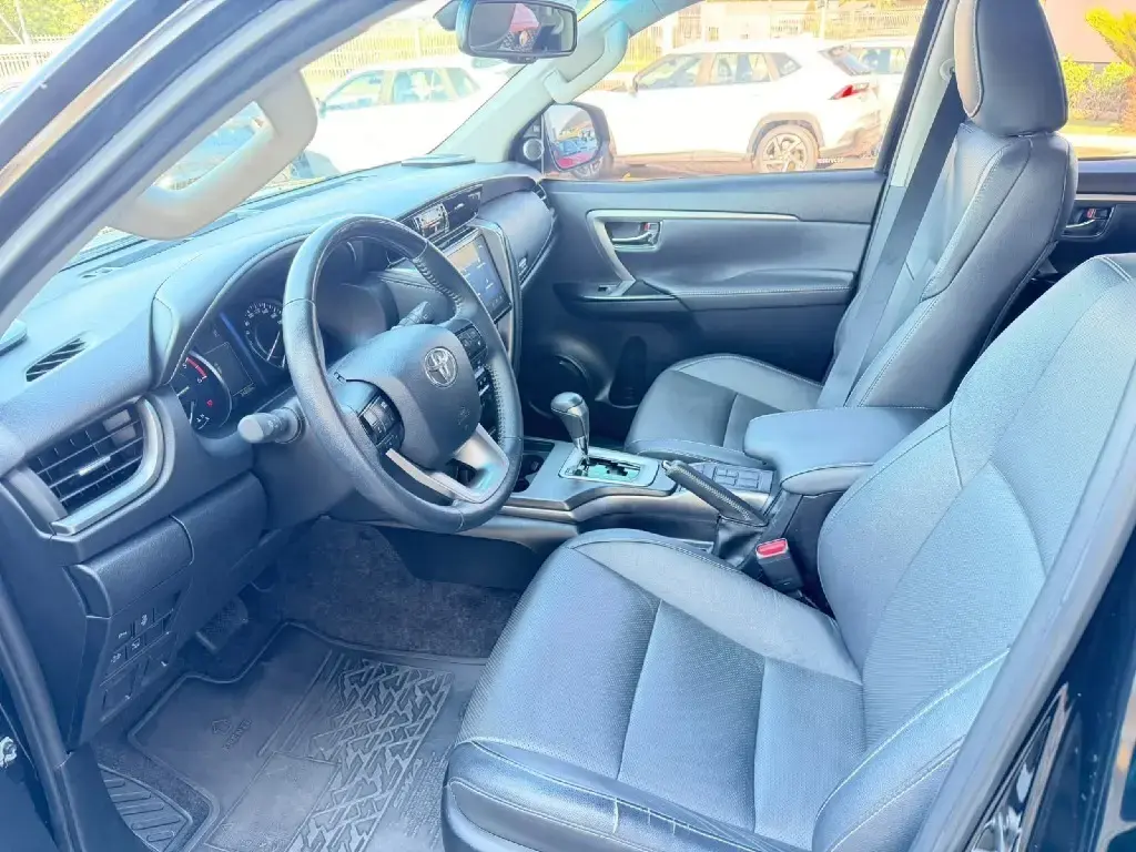 galeria HILUX SW4