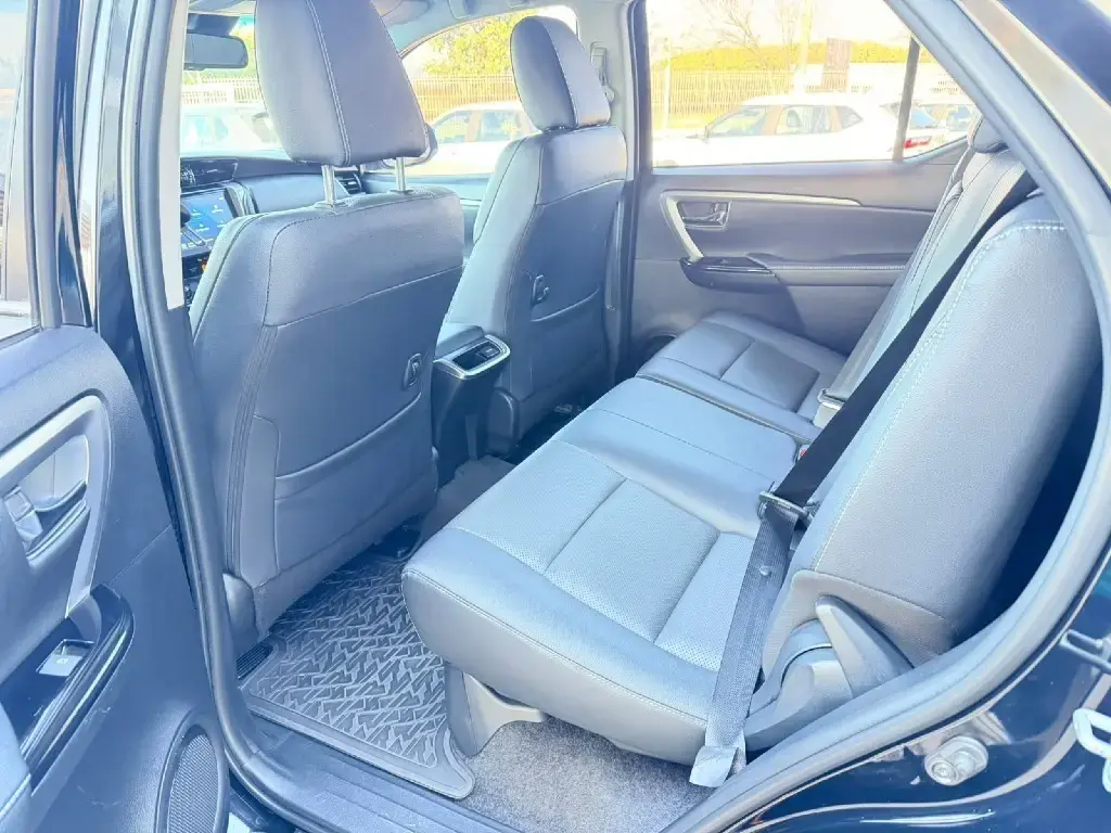 galeria HILUX SW4