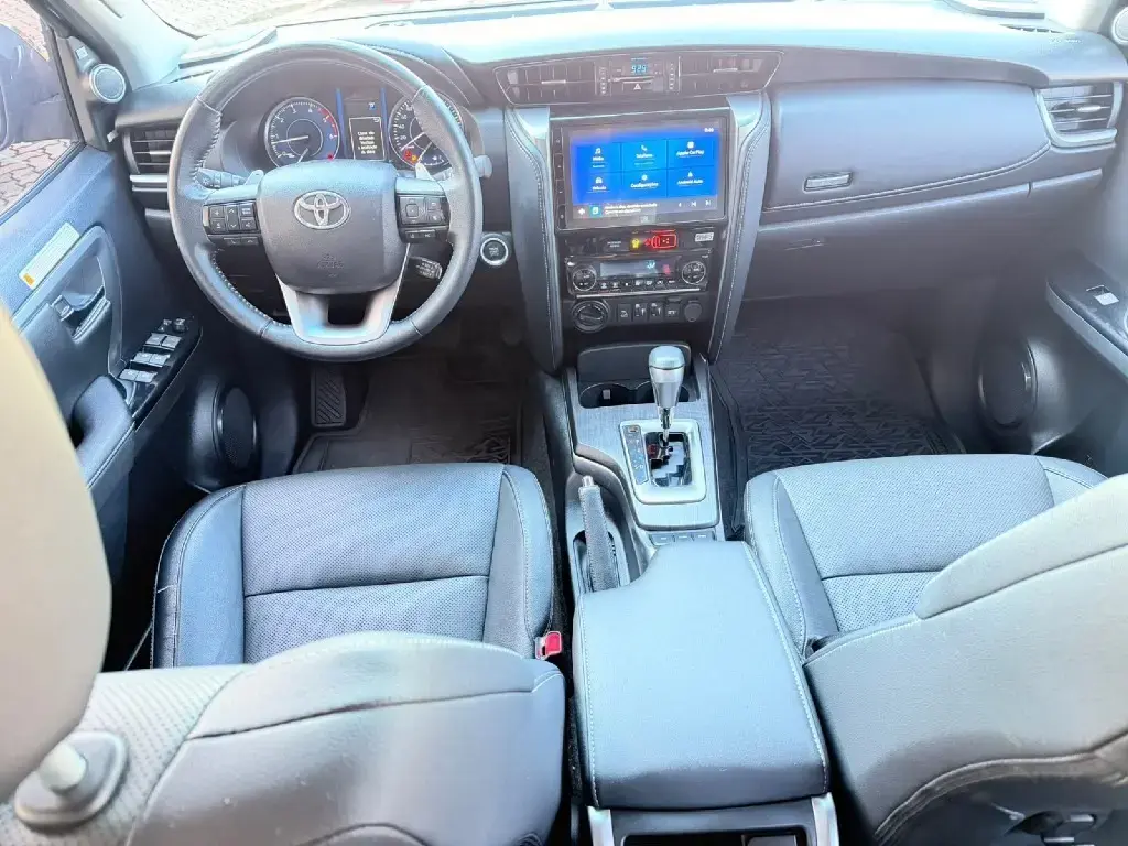 galeria HILUX SW4
