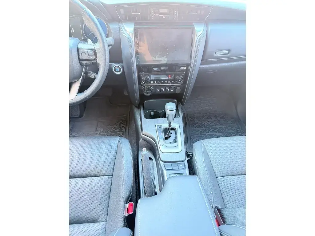 galeria HILUX SW4