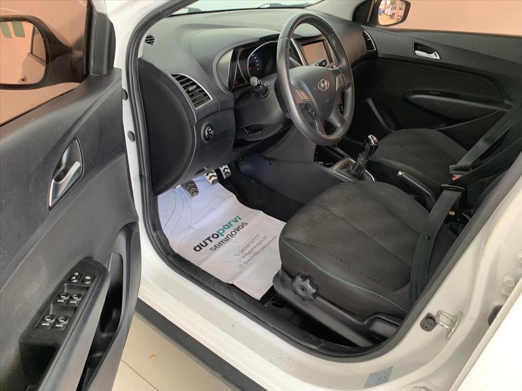 Hyundai HB20X