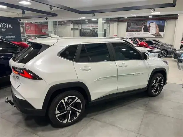 Toyota YARIS CROSS 1.5 VVT-I HYBRID FLEX XRX CVT