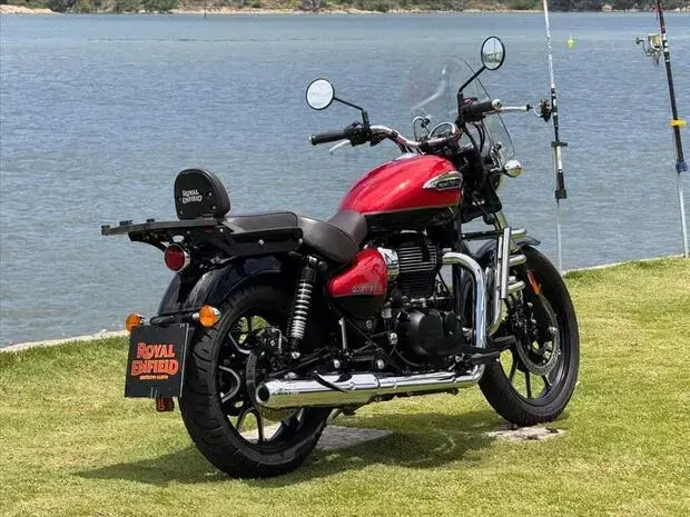 Royal Enfield METEOR 350 SUPERNOVA