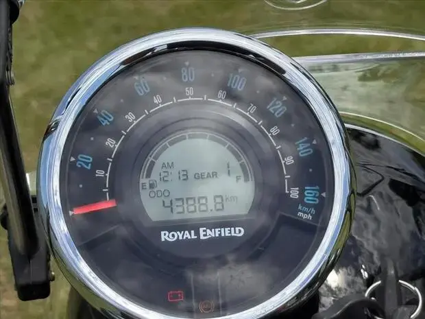 Royal Enfield METEOR 350 SUPERNOVA