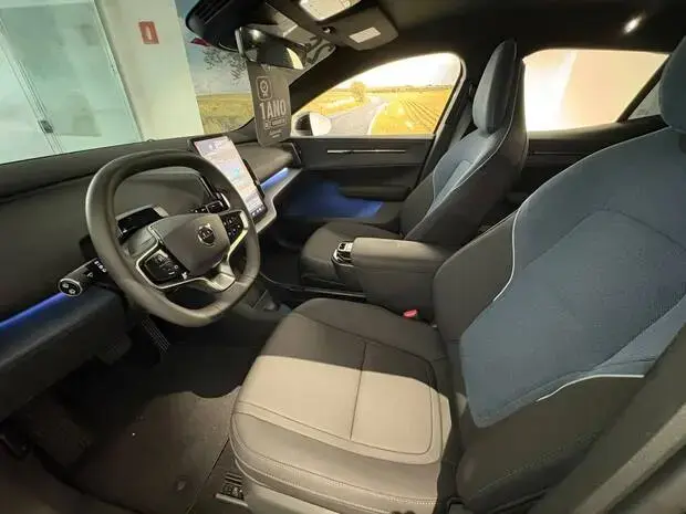 Volvo EX30 Plus E60